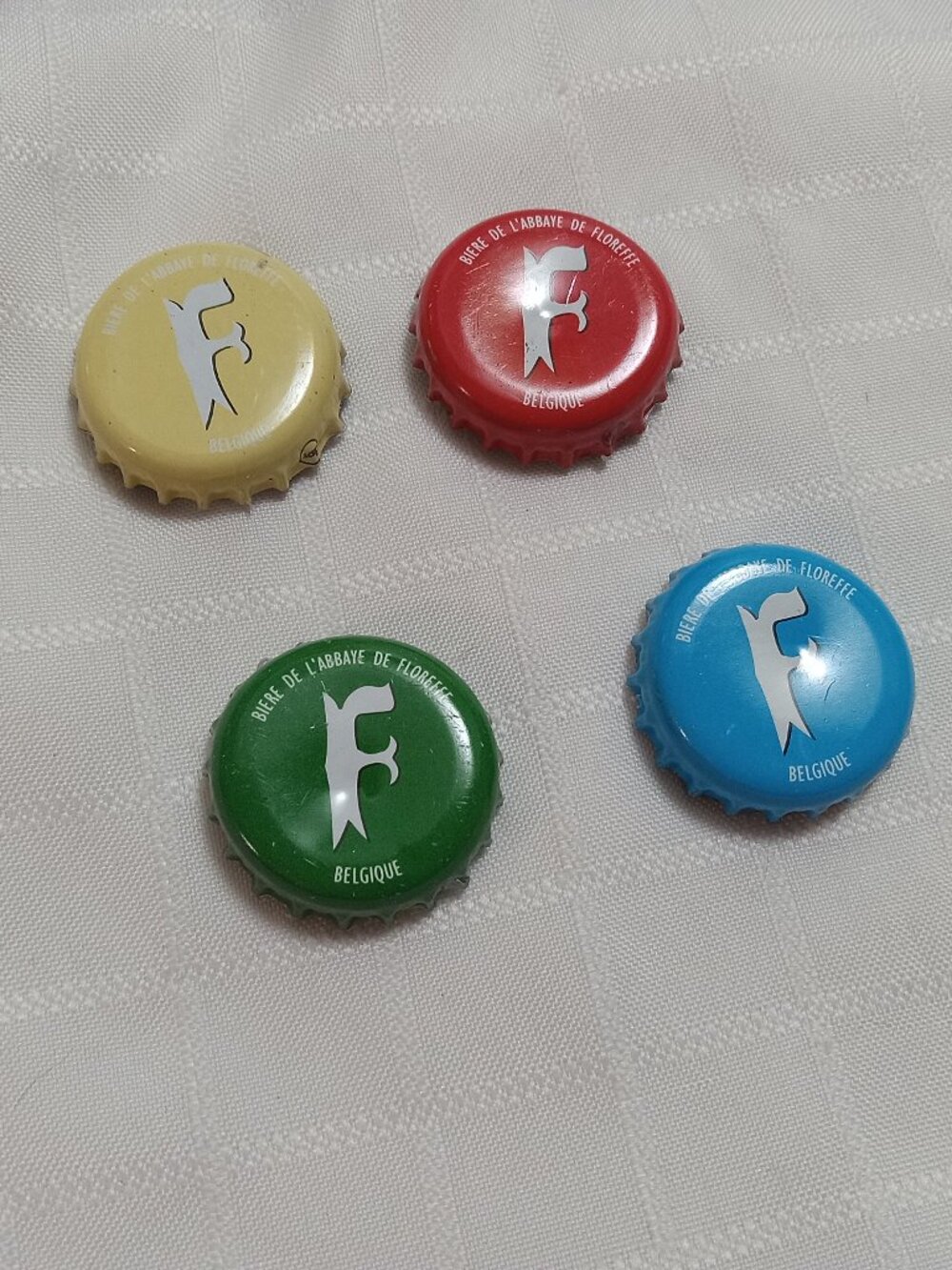 Set of 4 strong magnets handmade from glass bottle caps